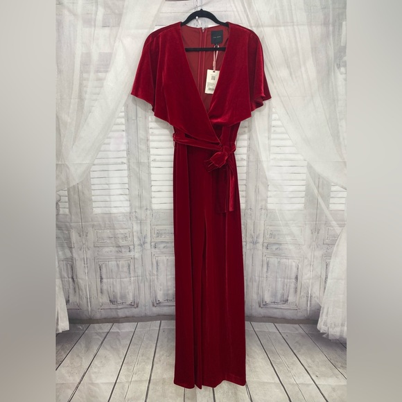 NEW Alex Marie Beth Velvet Jumpsuit Crimson Red Cape Sleeve V Neck Belted Formal - Picture 2 of 13